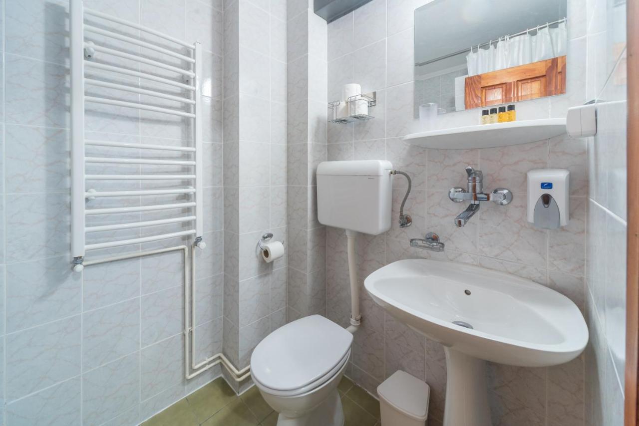 R Club Apartments Old Town بودفا المظهر الخارجي الصورة