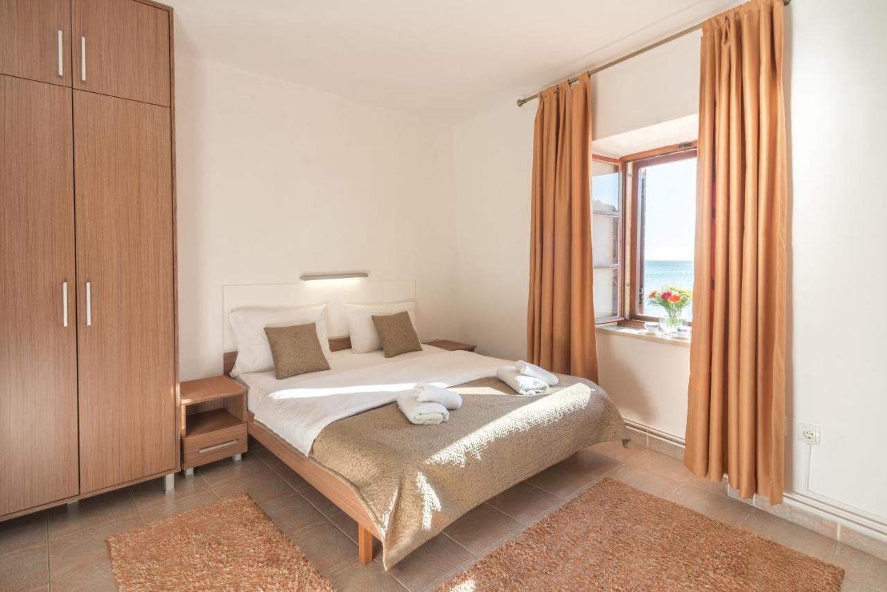 R Club Apartments Old Town بودفا المظهر الخارجي الصورة