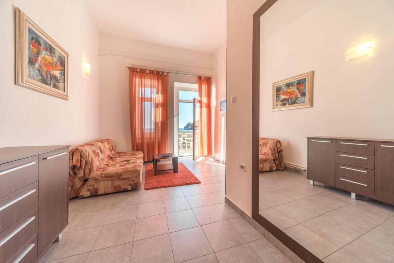 R Club Apartments Old Town بودفا المظهر الخارجي الصورة