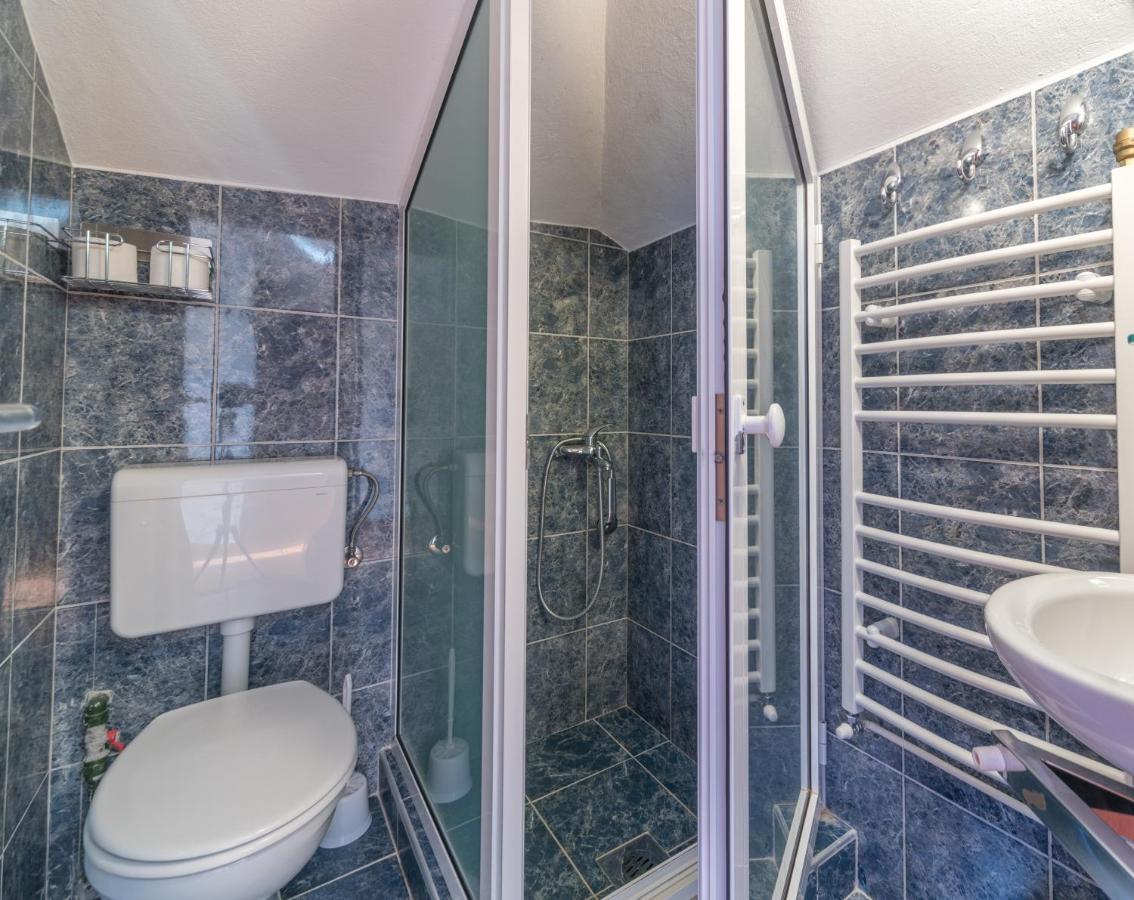 R Club Apartments Old Town بودفا المظهر الخارجي الصورة